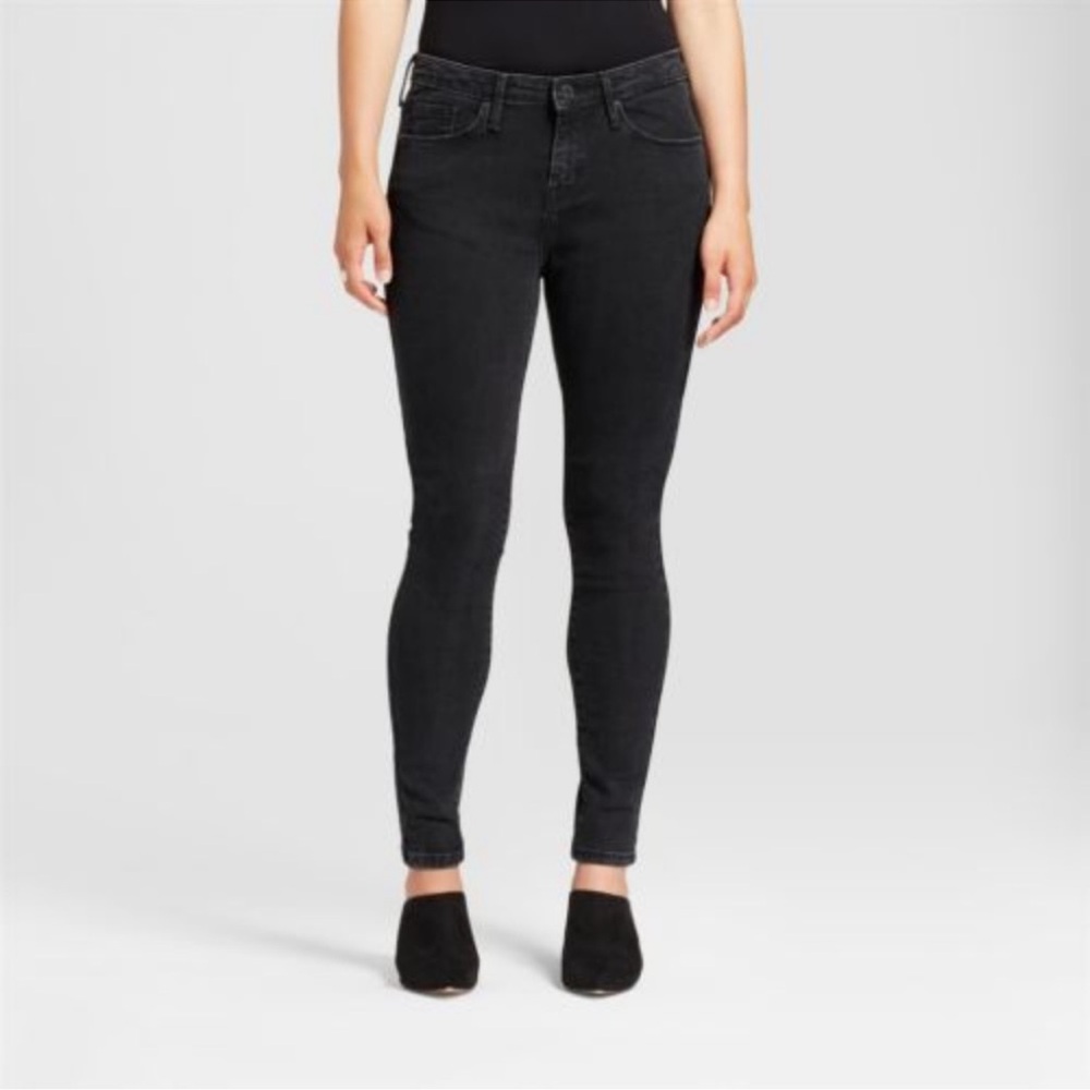 Mossimo Curvy Skinny Mid Rise Black Jeans